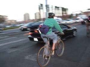 defensive cycling: wearing a helmet